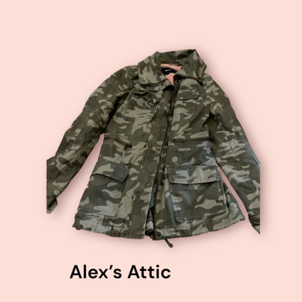 Women’s BNCI Camo Jacket Size S pre-owned